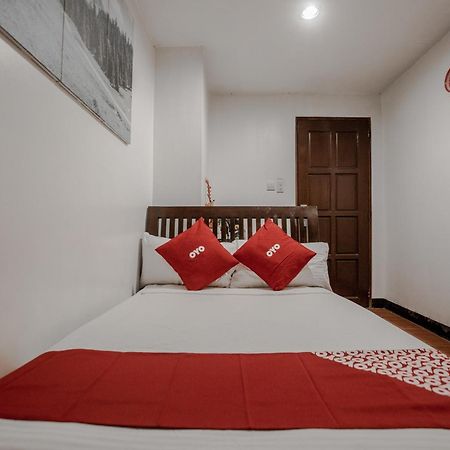 OYO 714 Haeinsa Condotel Quezon City Exterior foto