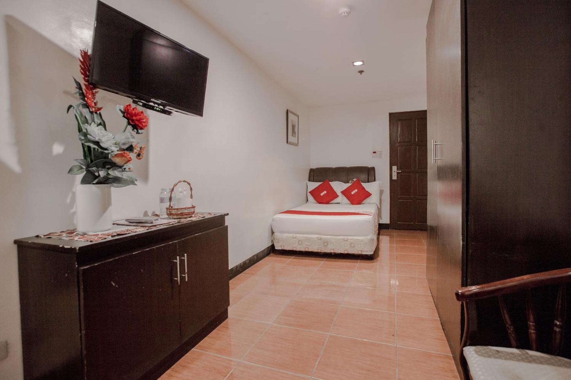 OYO 714 Haeinsa Condotel Quezon City Exterior foto